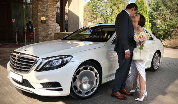 Заказ автомобиля на свадьбу с водителем прокат в Москве